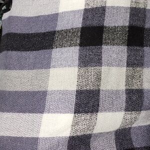 BANANA REPUBLIC PLAID SHAWL